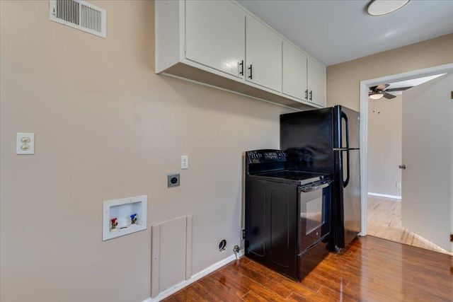 117 E Springdale, Derby, KS 67037