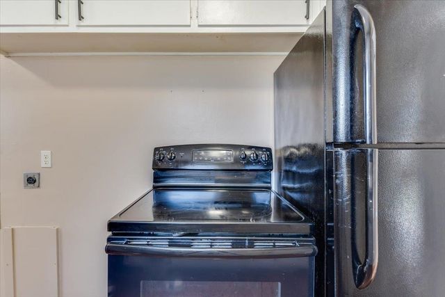 117 E Springdale, Derby, KS 67037