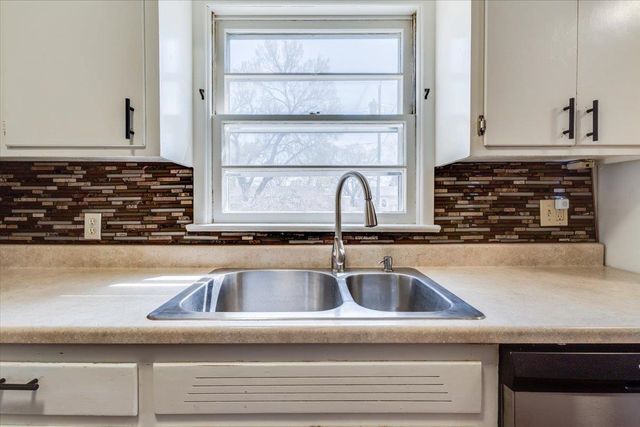 117 E Springdale, Derby, KS 67037