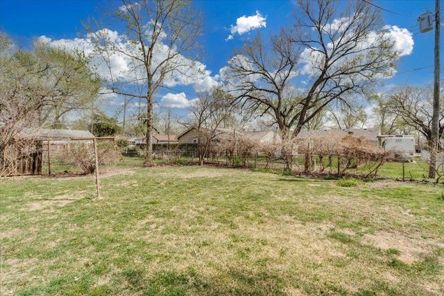 117 E Springdale, Derby, KS 67037