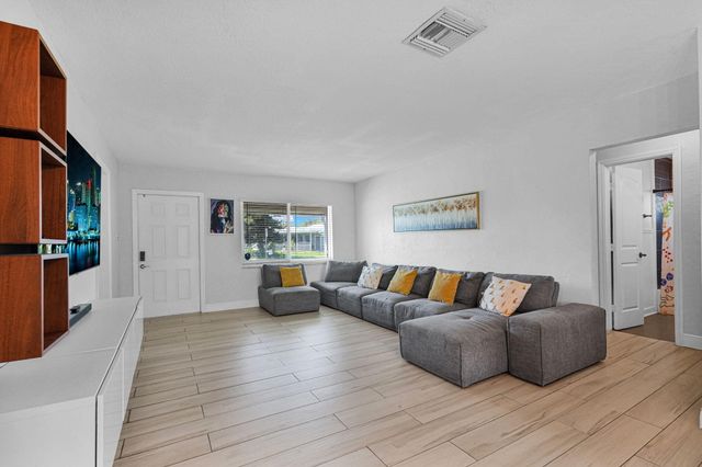 9603 NW 74th Court, Tamarac, FL 33321