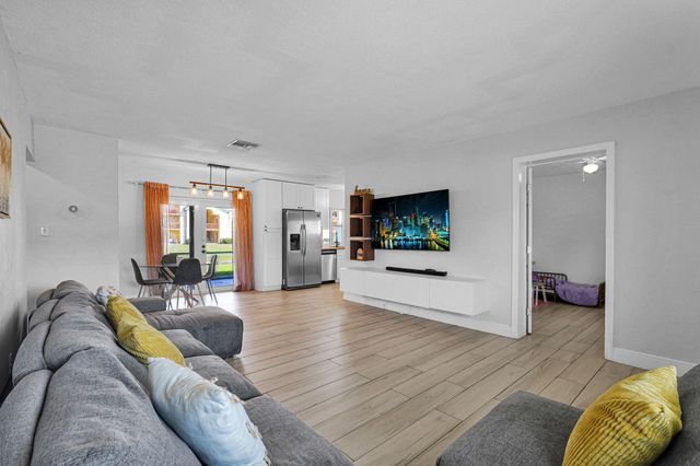 9603 NW 74th Court, Tamarac, FL 33321