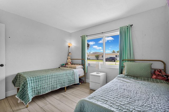 9603 NW 74th Court, Tamarac, FL 33321