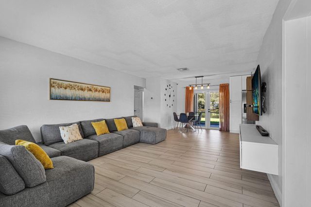 9603 NW 74th Court, Tamarac, FL 33321