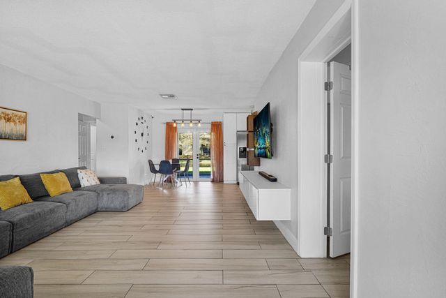 9603 NW 74th Court, Tamarac, FL 33321