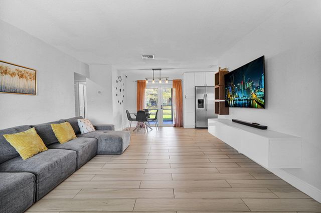 9603 NW 74th Court, Tamarac, FL 33321