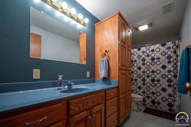 13223 Blue Mound RD, Valley Falls, KS 66088