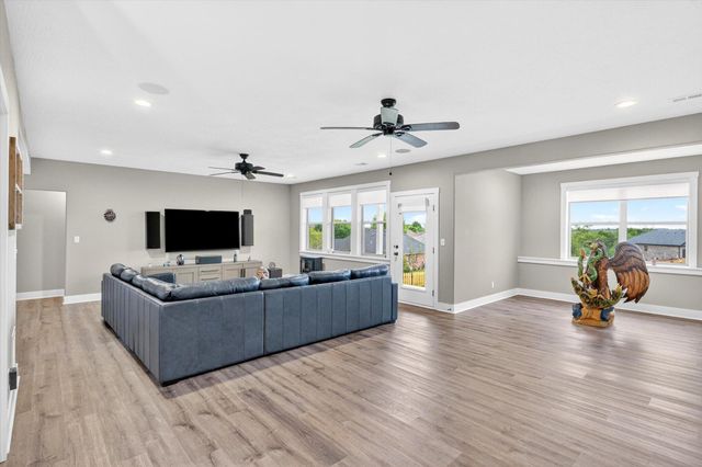 1632 W Gaslight Drive, Springfield, MO 65810