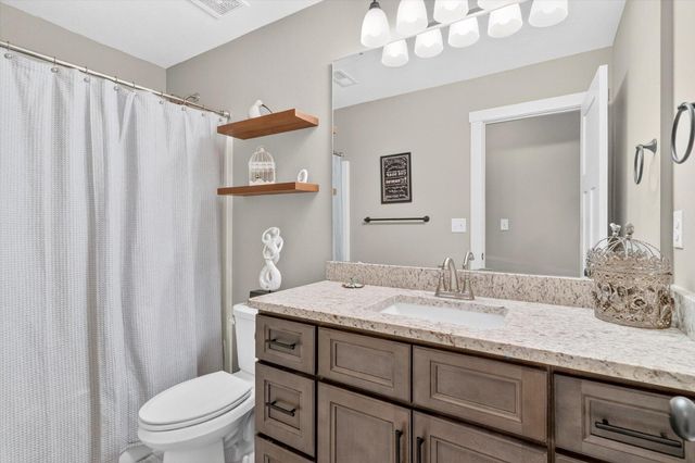 1632 W Gaslight Drive, Springfield, MO 65810