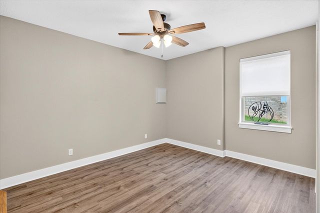 1632 W Gaslight Drive, Springfield, MO 65810