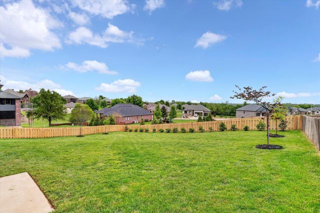 1632 W Gaslight Drive, Springfield, MO 65810