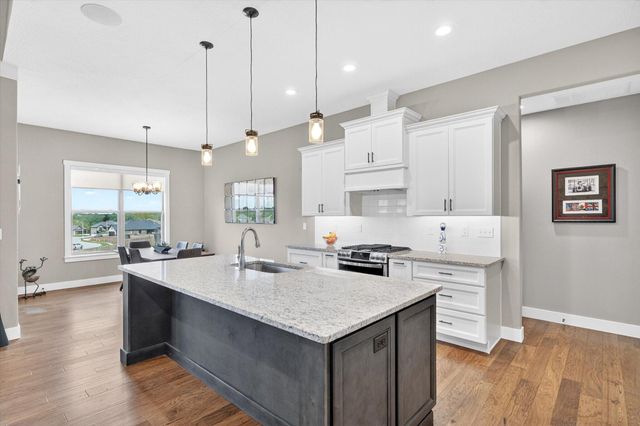 1632 W Gaslight Drive, Springfield, MO 65810