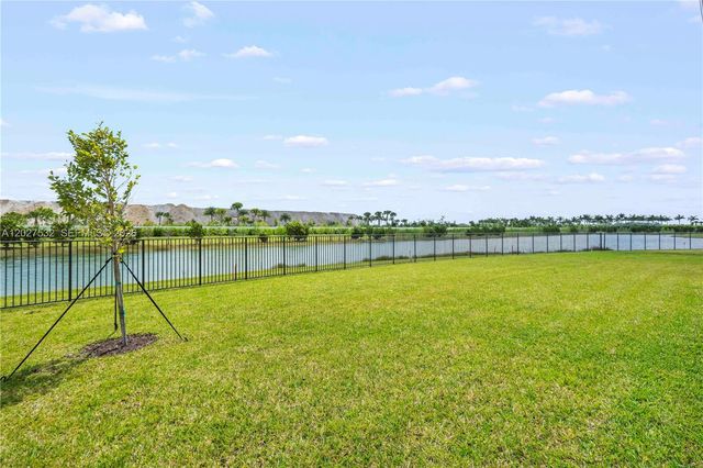 12865 Wingspan Court, Palm Beach Gardens, FL 33412