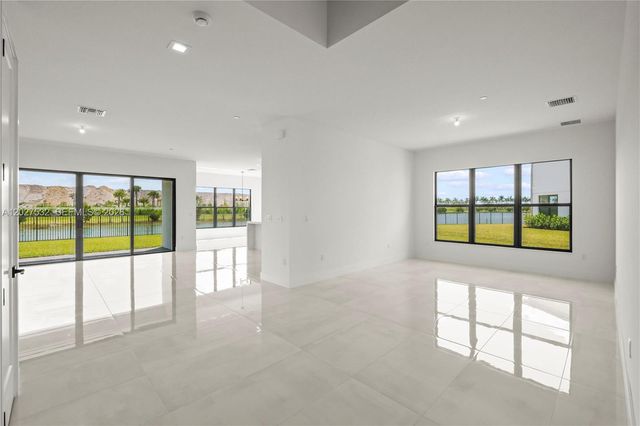 12865 Wingspan Court, Palm Beach Gardens, FL 33412
