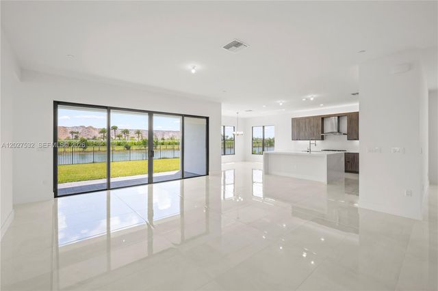 12865 Wingspan Court, Palm Beach Gardens, FL 33412