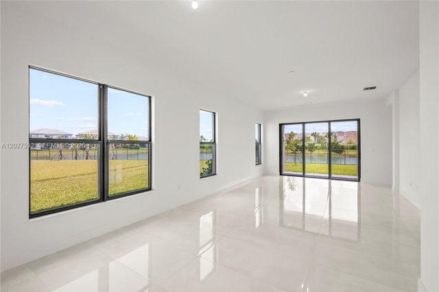 12865 Wingspan Court, Palm Beach Gardens, FL 33412