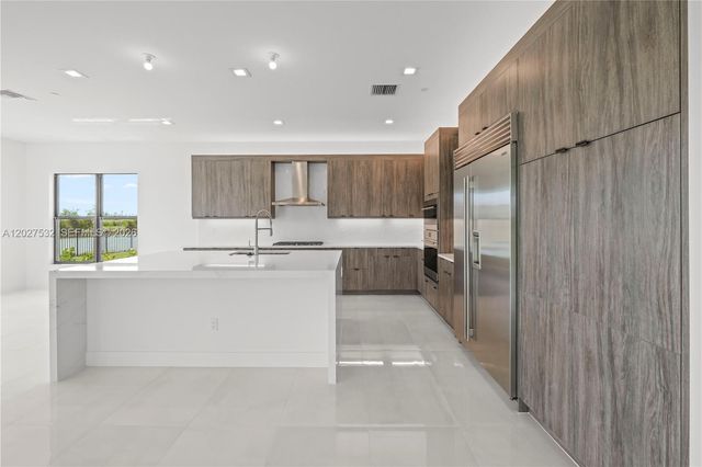 12865 Wingspan Court, Palm Beach Gardens, FL 33412