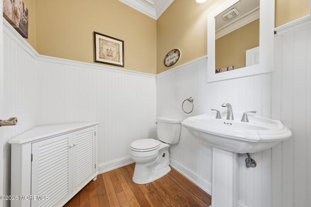 17 Amanda Lane, Howell, NJ 07731