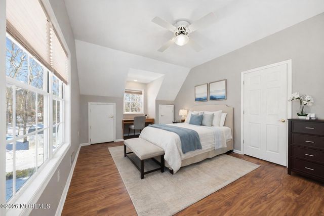 17 Amanda Lane, Howell, NJ 07731