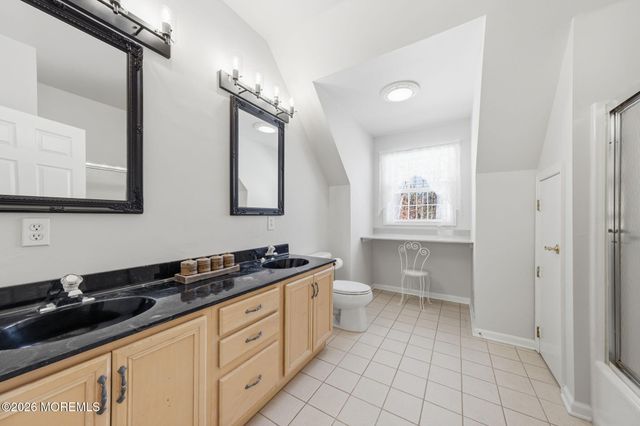 17 Amanda Lane, Howell, NJ 07731