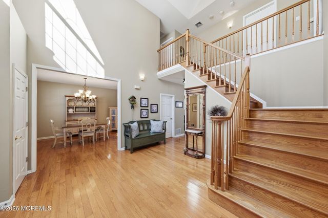 17 Amanda Lane, Howell, NJ 07731