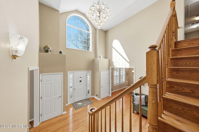 17 Amanda Lane, Howell, NJ 07731