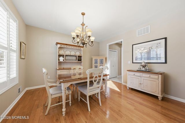 17 Amanda Lane, Howell, NJ 07731