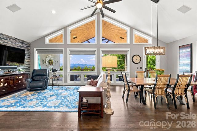 99 Distant View Drive 99, Asheville, NC 28803