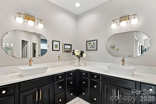 99 Distant View Drive 99, Asheville, NC 28803
