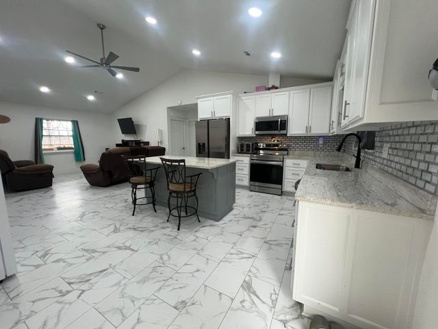 301 N Myrtle Street, Pierce City, MO 65723