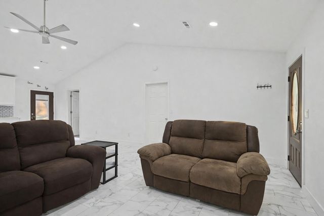 301 N Myrtle Street, Pierce City, MO 65723