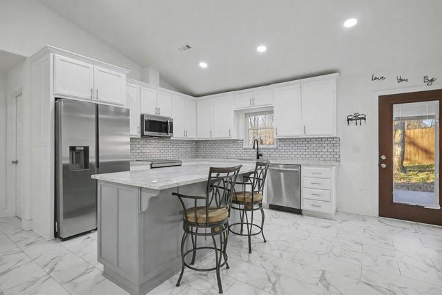 301 N Myrtle Street, Pierce City, MO 65723