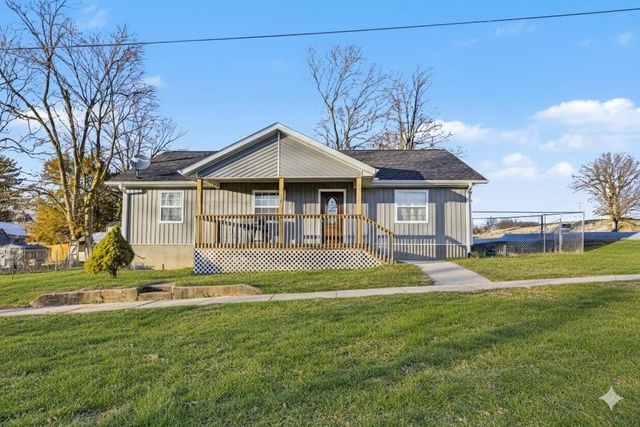 301 N Myrtle Street, Pierce City, MO 65723