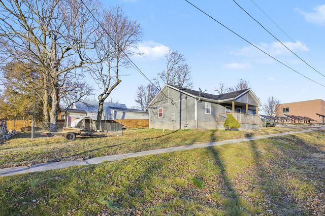 301 N Myrtle Street, Pierce City, MO 65723