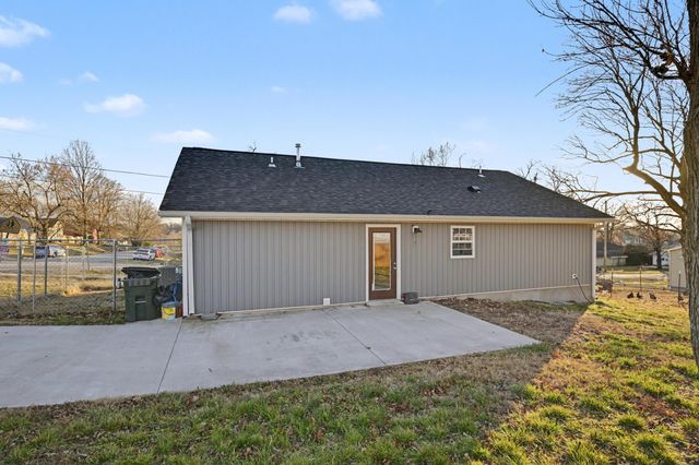 301 N Myrtle Street, Pierce City, MO 65723