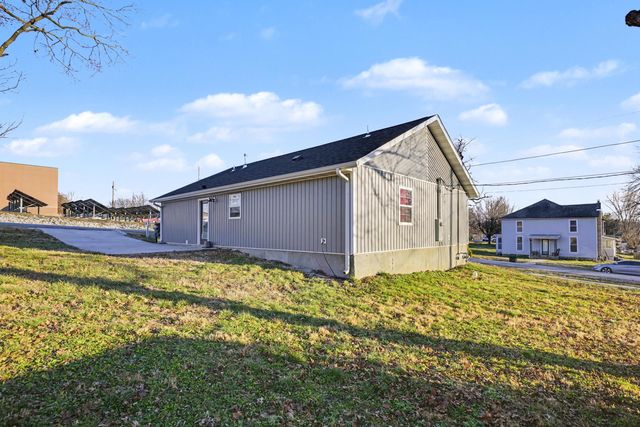 301 N Myrtle Street, Pierce City, MO 65723