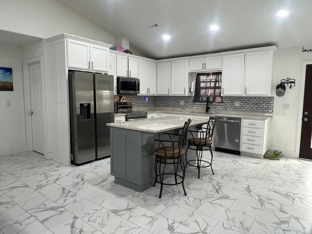 301 N Myrtle Street, Pierce City, MO 65723