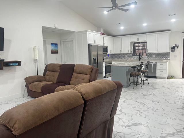 301 N Myrtle Street, Pierce City, MO 65723