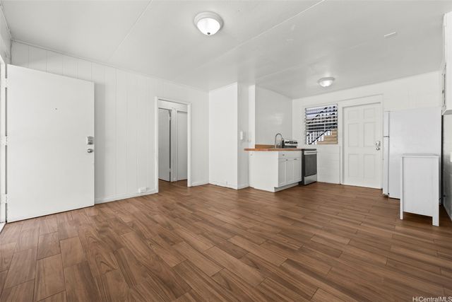 2730 Nakookoo Street, Honolulu, HI 96826