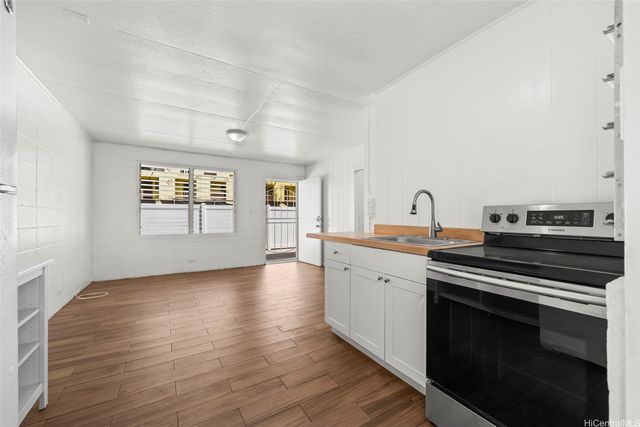 2730 Nakookoo Street, Honolulu, HI 96826