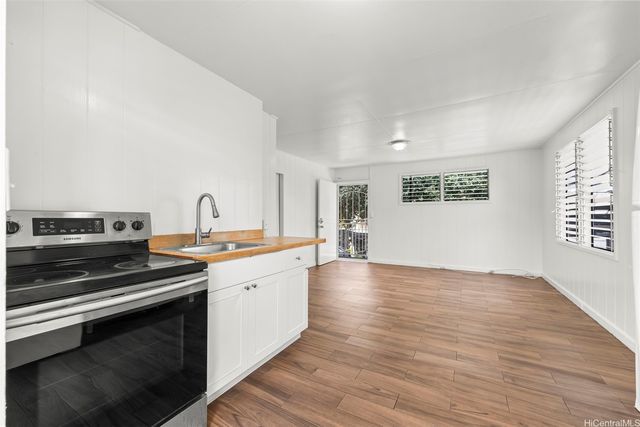 2730 Nakookoo Street, Honolulu, HI 96826