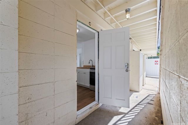 2730 Nakookoo Street, Honolulu, HI 96826