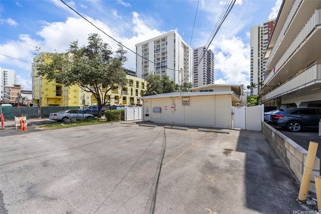 2730 Nakookoo Street, Honolulu, HI 96826