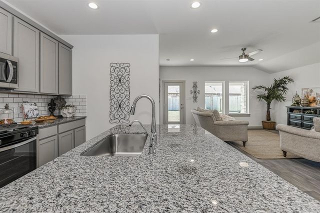 1522 Truckee River Drive, Iowa Colony, TX 77583