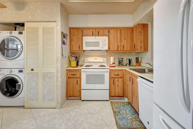 14773 Cumberland Drive 102 D, Delray Beach, FL 33446