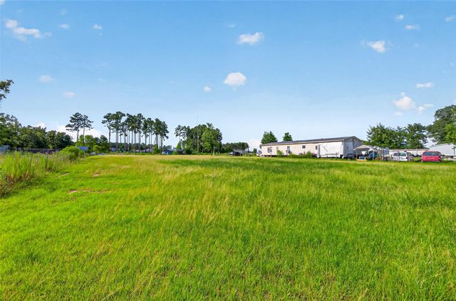 414 Road 5268, Cleveland, TX 77327