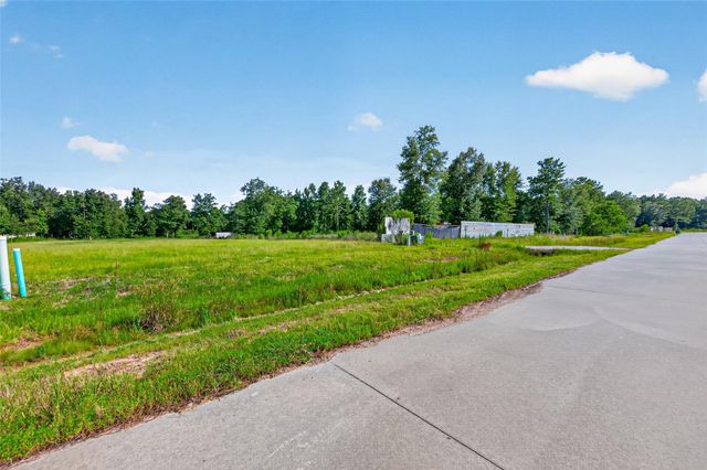 414 Road 5268, Cleveland, TX 77327