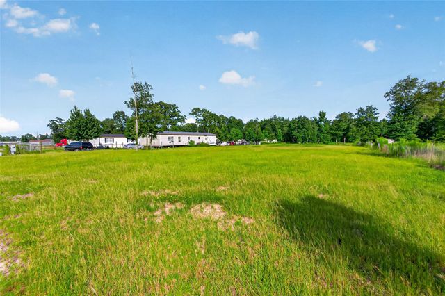 414 Road 5268, Cleveland, TX 77327