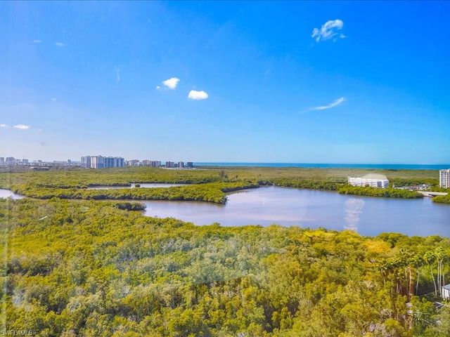 425 Cove Tower DR # 1601, Naples, FL 34110