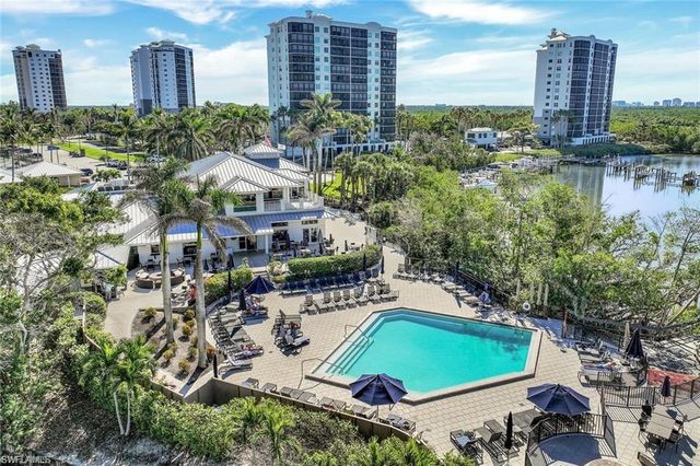 425 Cove Tower DR # 1601, Naples, FL 34110